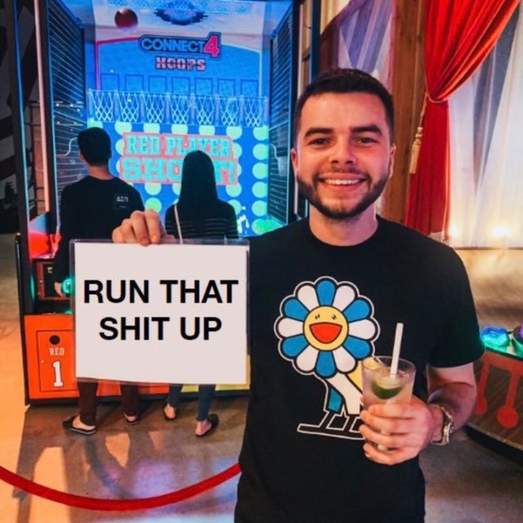 Poshmark profile picture for @stint